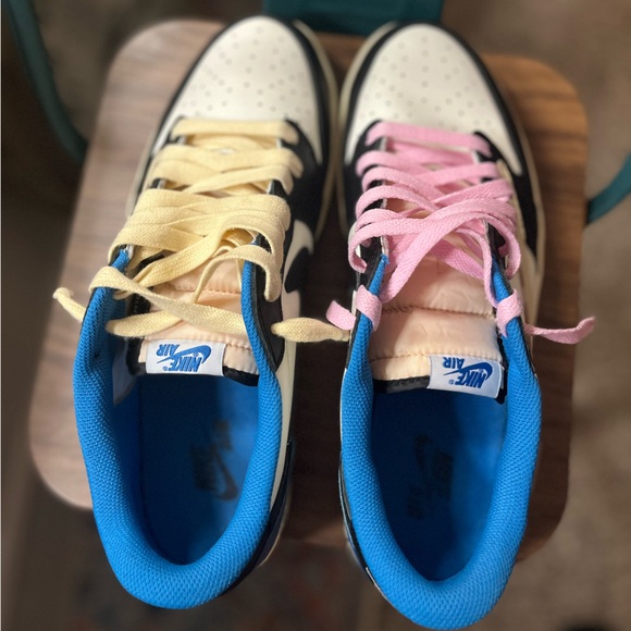 Fragment Design x Travis Scott x Air Jordan 1 Retro Low - Picture 4 of 8